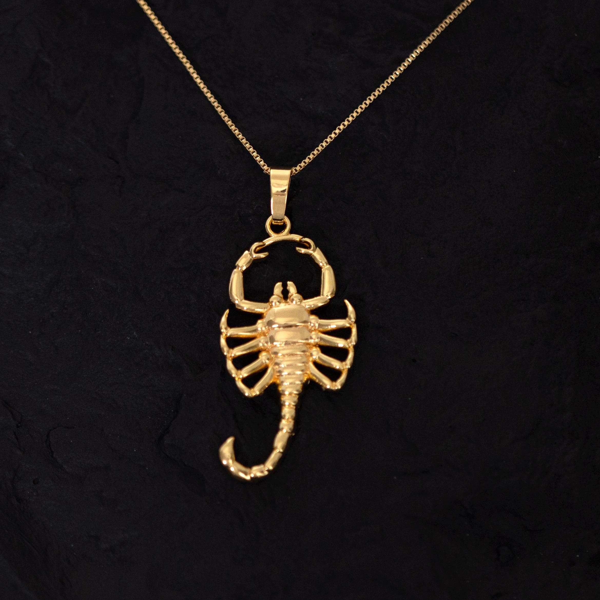Ciondolo Segno Zodiacale Scorpione in Argento 925 Rosa - Tutti i