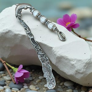 Kauri Muschel Kristall Lesezeichen – Beachy Boho Geschenk für Leser