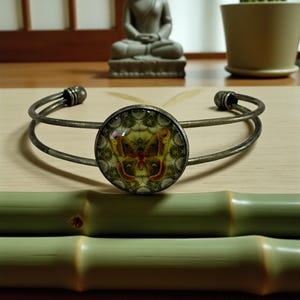 Earthy Green Butterfly Cuff – Vintage Boho Bracelet