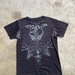 Koszulka z nadrukiem Vintage Affliction Eagle Cross, wyprodukowana w USA, z efektem sprania, rozmiar S