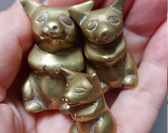 Brass bears, set of 3 bears, the 3 bears, Mama, Papa and Baby bear, bear figurines, solid brass, made in India