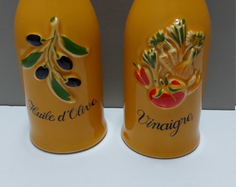 Vintage set huile et vinaigre, French porcelain oil and vinegar ceramic bottles, set of 2, French kitchen decor or serving, cruet set.