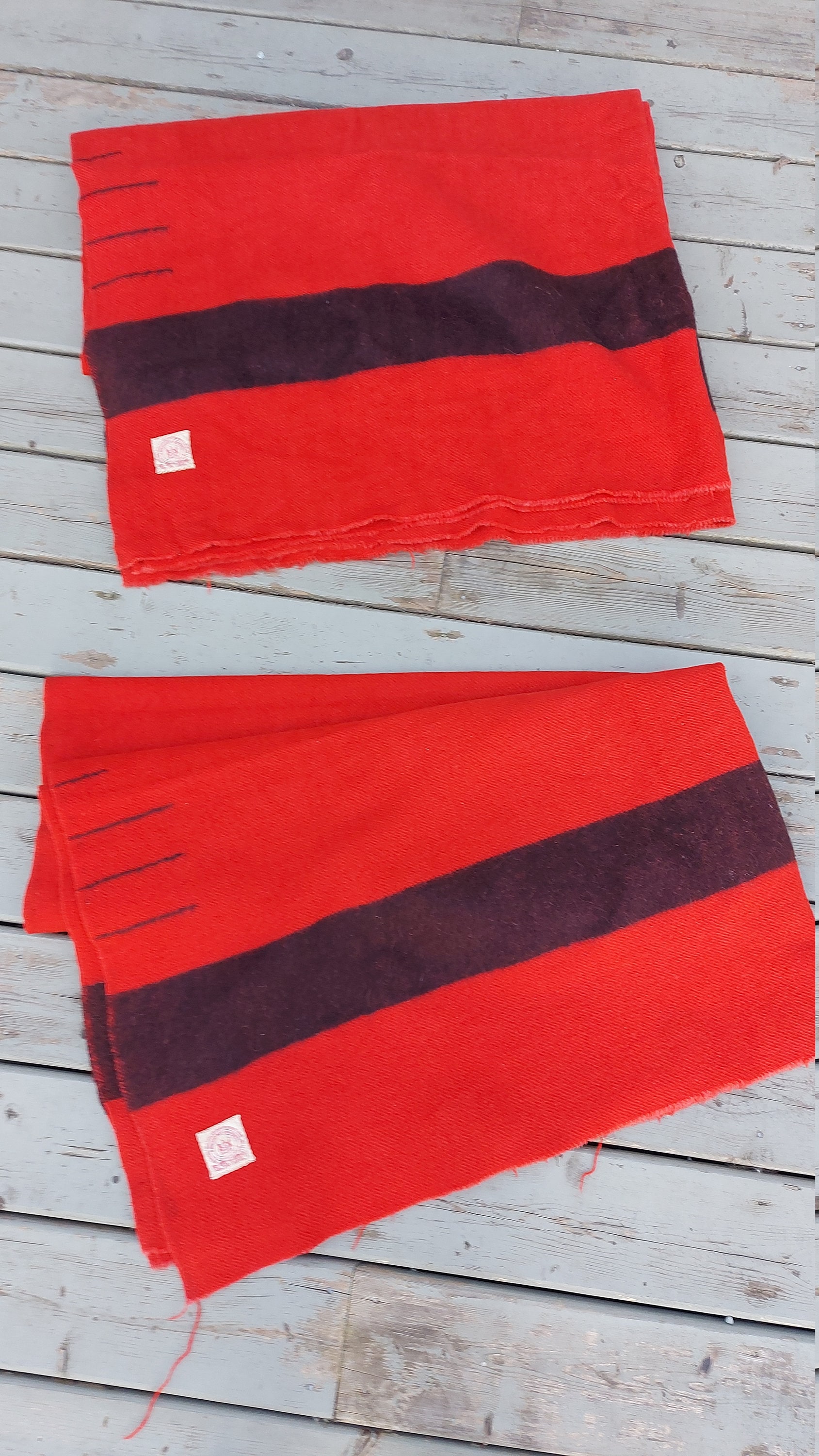 Rare Hudson s Bay Point Blankets 3.5 Point Blankets Pair Set of 2 Red Label Dated 1920 s Red and Indigo black 100 Wool Made in England Etsy UK
