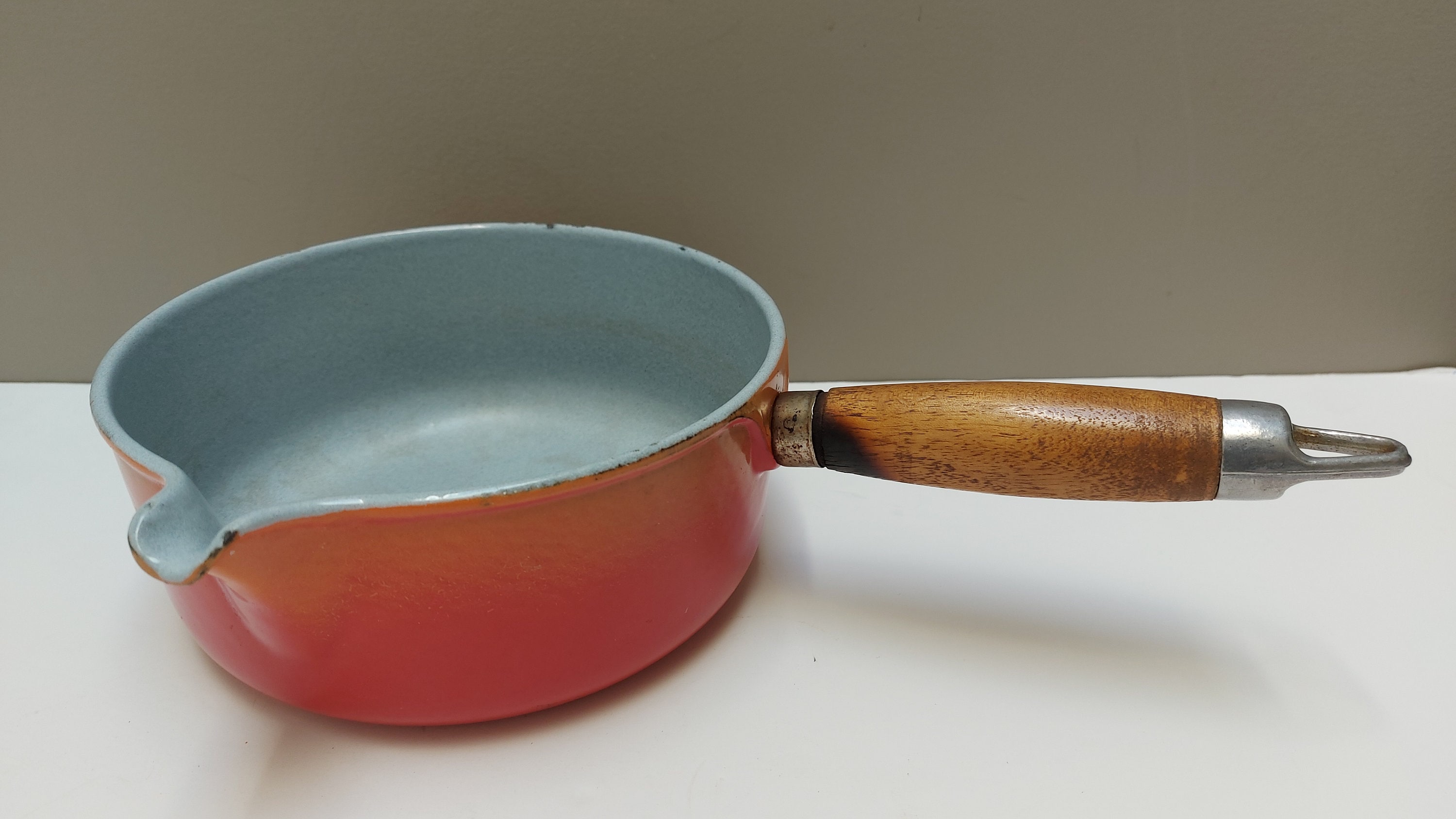 Le Creuset Sauce Pan Enamel Cast Iron Pot Wood Handle Flame -  Denmark