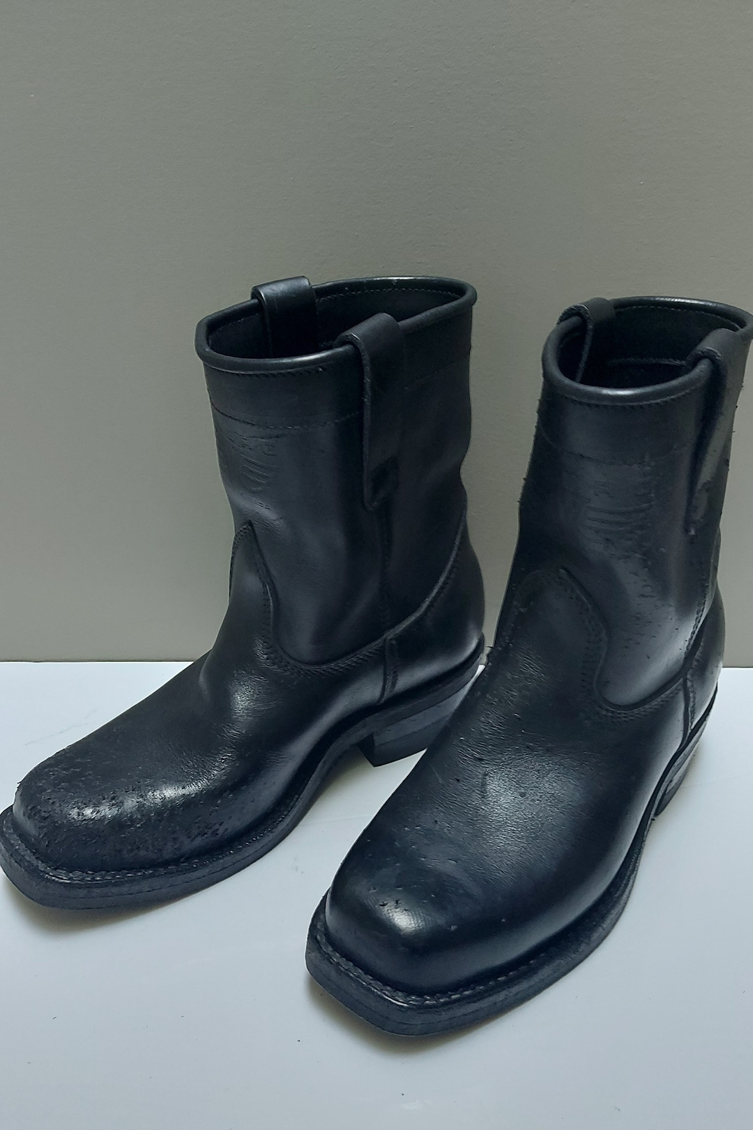Viberg Boots, Black Leather, Handcrafted in Victoria BC, Quality Craftsmanship, Durable, Heavy, Vibram Soles, Biltrite Heels, Marked, Size 7 - Etsy Viberg Boots, Black Leather, Handcrafted in Victoria BC, Quality Craftsmanship, Durable, Heavy, Vibram Soles, Biltrite Heels, Marked, Size 7 - Etsy