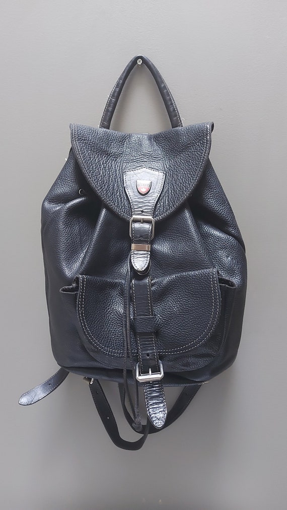 Roots Leather Backpack, Black Italian Leather, Made in  display picture 2