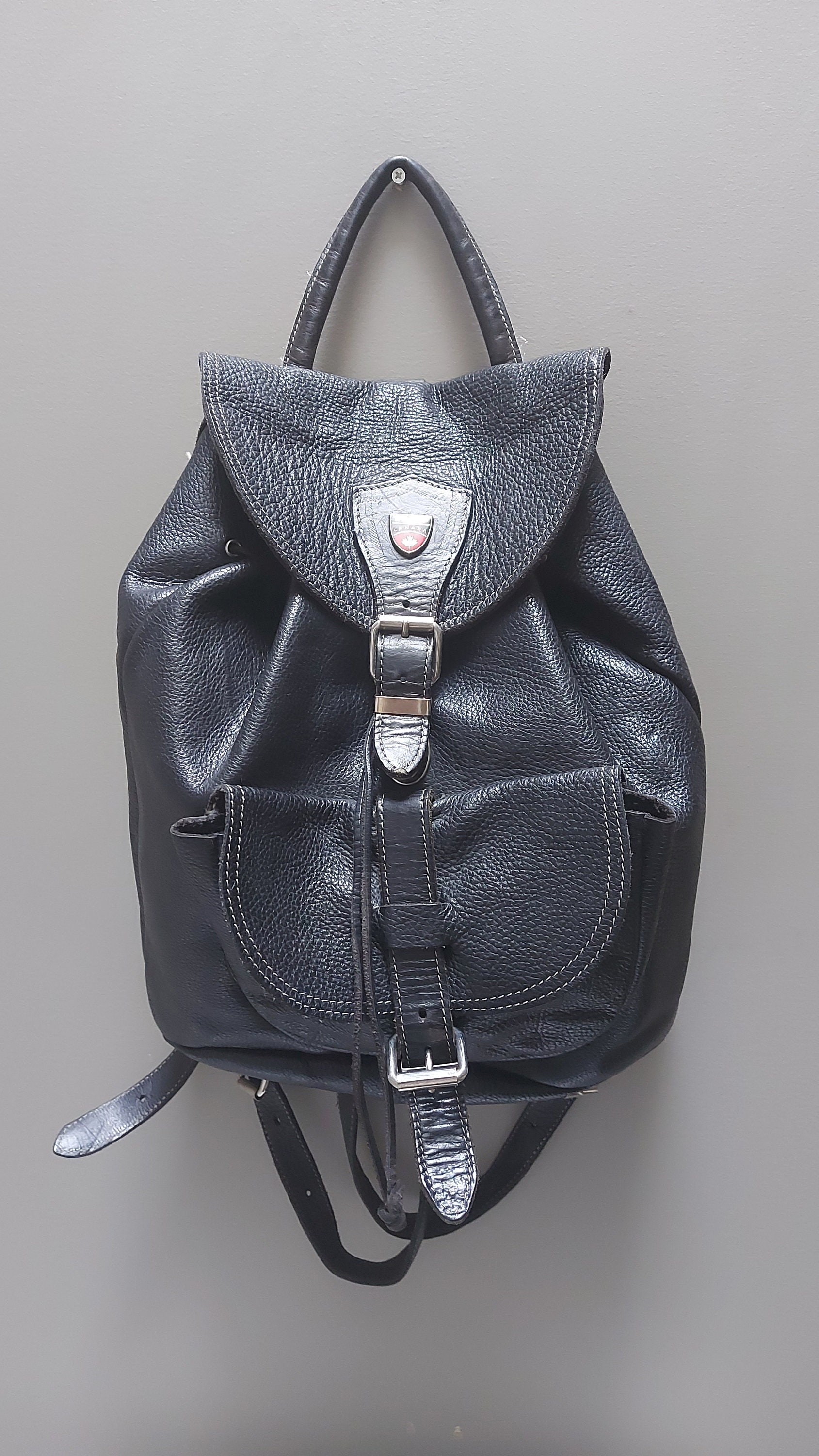 Roots レザーバックパック 日本モデル Roots Leather Backpack, Black Italian Leather, Made in Canada