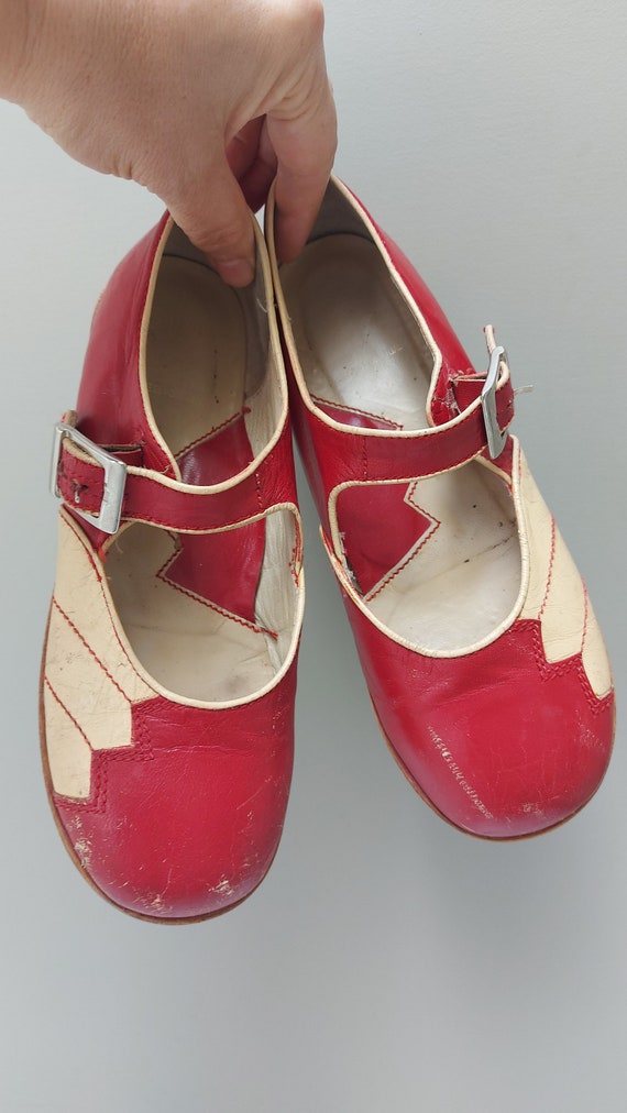 John Fluevog vintage Mary Jane, size 6.5, two tone