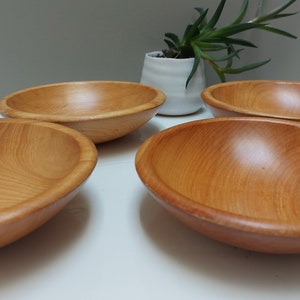 Tigelas de madeira Baribocraft, conjunto de 4, utensílios de cozinha MCM, saladeiras de madeira de bordo com coloração mais clara, ovais, fabricadas no Canadá.