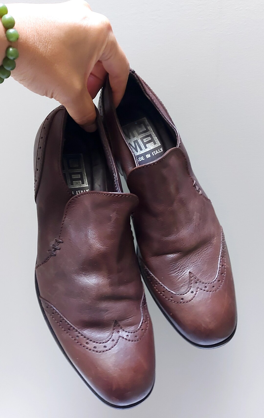 Italian leather ladies loafers, size 39 slip shoes, gorgeous darker