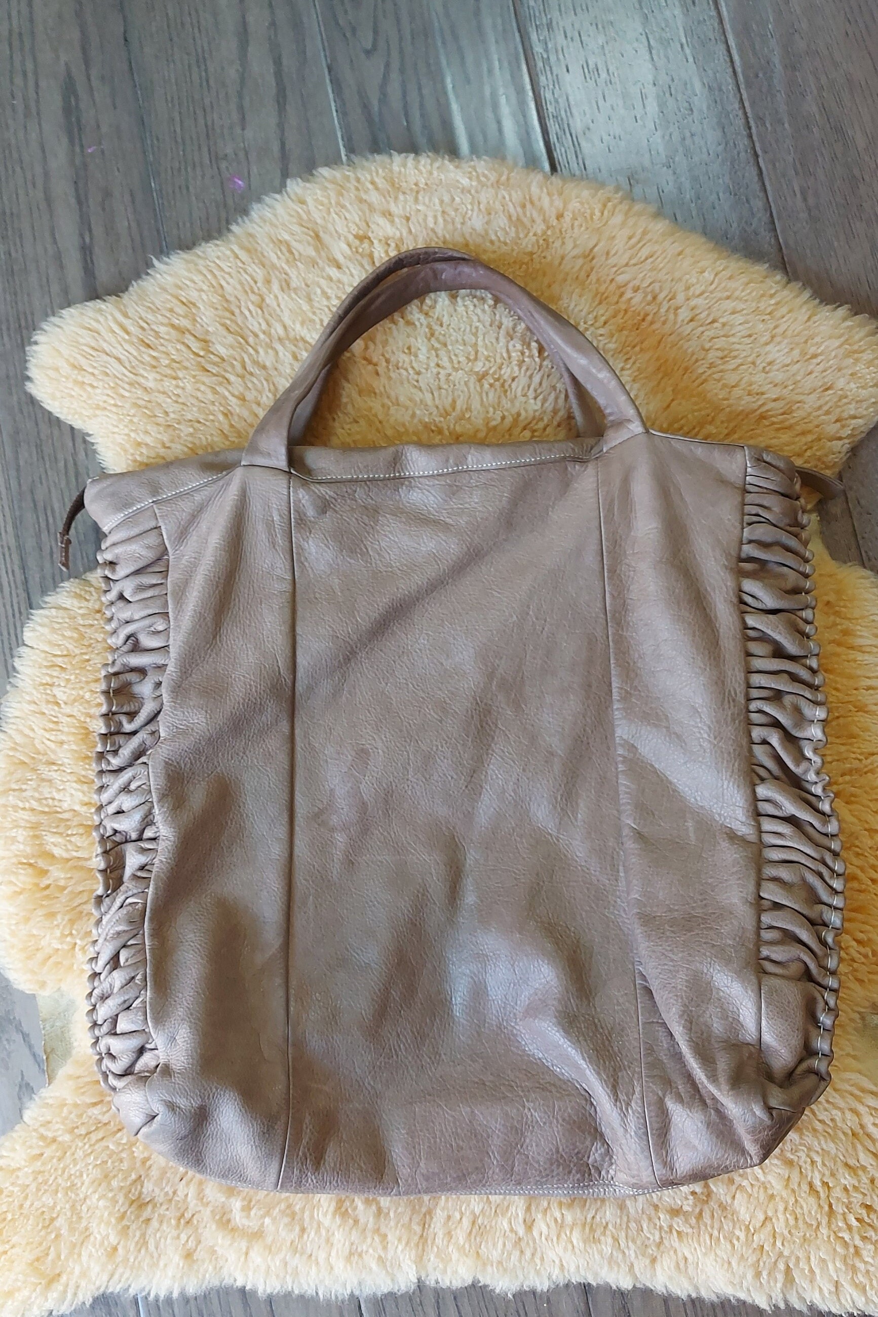 Vintage leather tote, Italian leather bag, soft, worn, leather, lined interior, handmade in Italy, Designer Arnold Churgin