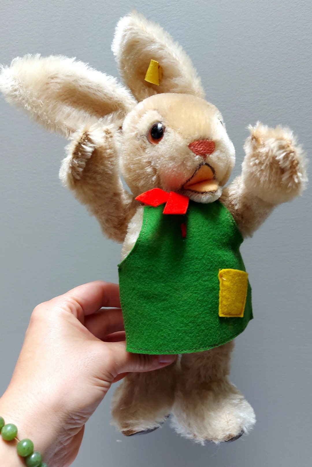 Vintage Steiff Rabbit Ossili, Mohair, Green Felt Apron, Yellow Pocket ...