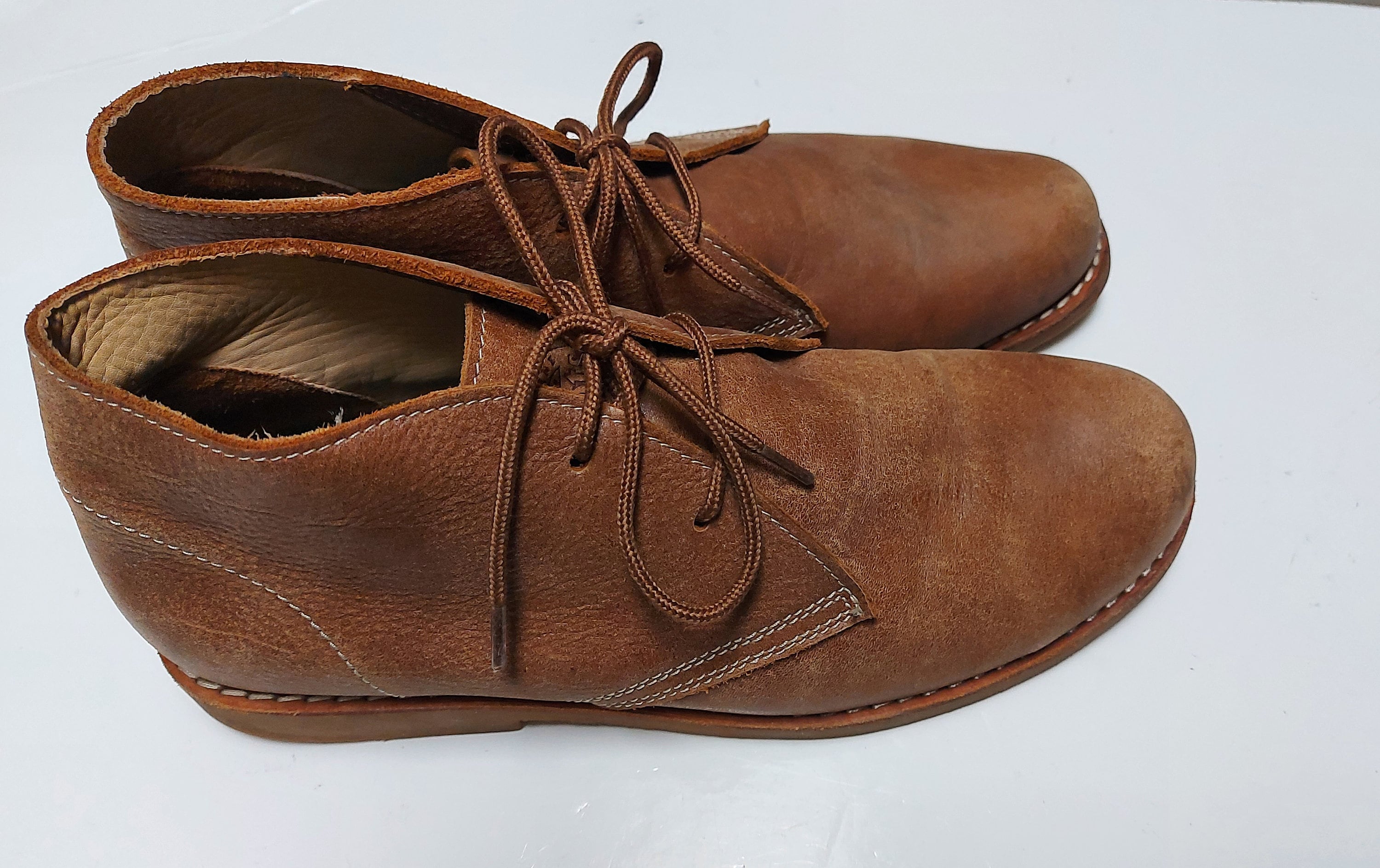 Roots Canada 408 chukka boots size: 10 1/2 D Made in Canada Roots leather boots bought for a 100$CAD back  main image 4