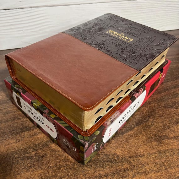 Personalized NKJV Womans Study Bible Large Print Thumb Indexed