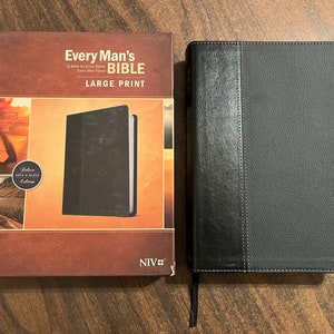 Personalized Mens Bible, NIV Large Print Every Mans Devotional Bible - Black /Onyx LeatherLike -Custom Imprinted name engraved 9781496409133