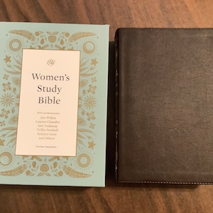 Personalized ESV Women&#39;s Study Bible - Deep Brown Trutone ** Custom Imprinted, ISBN 9781433572050