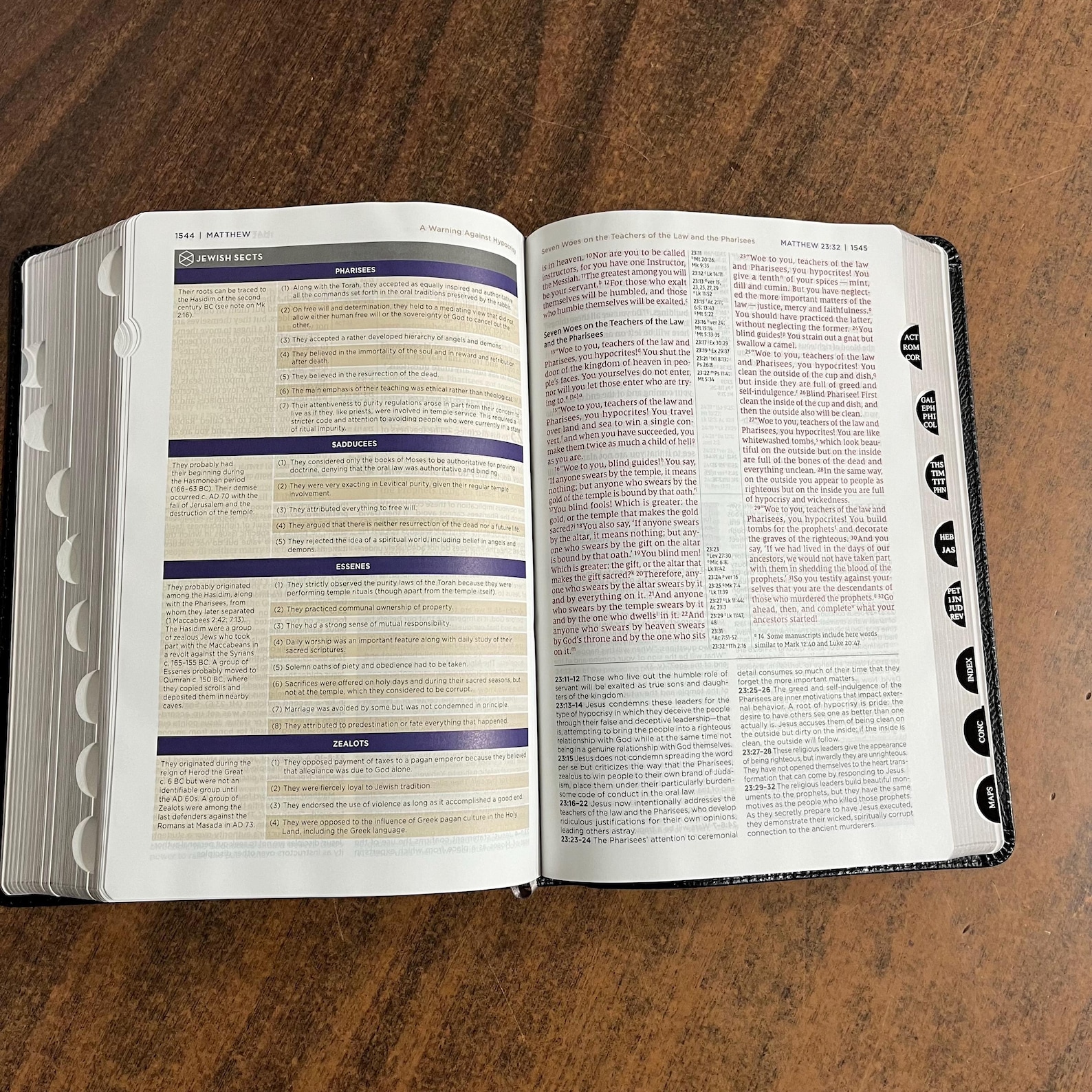 Personalized NIV Application Study Bible Thumb Indexed black Bonded
