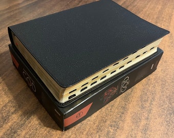 Personalized CSB Experiencing God Study Bible Thumb Indexed - Black Genuine Leather, Custom Imprinted with name 9781087765617