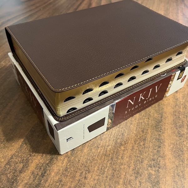 Personalized NKJV Study Bible Thumb Indexed - Brown Genuine Leather - Custom Imprinted with name, 9780785220718