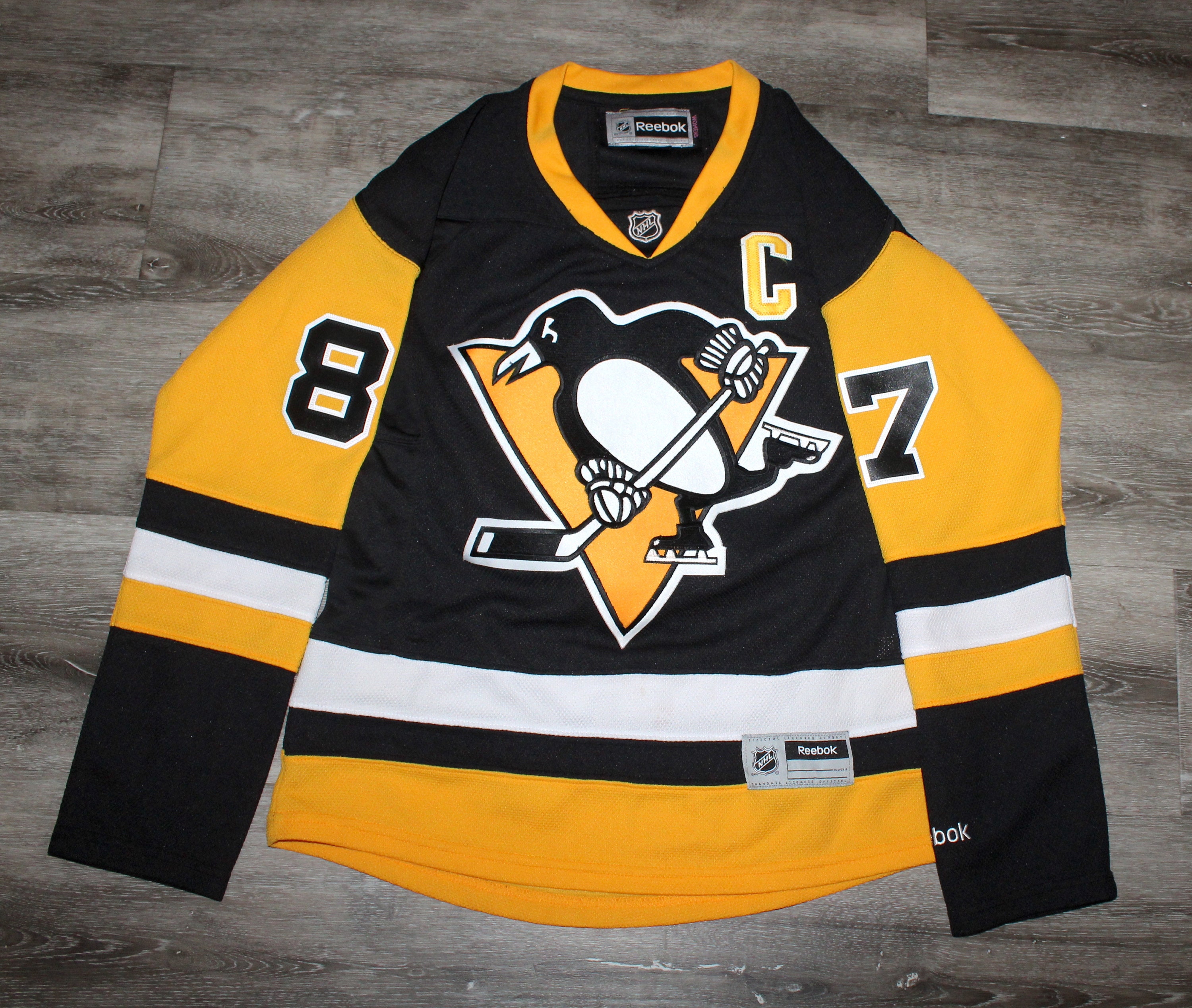 NHL Reebok Sidney Crosby 87 Penguins Jersey, Men's Fashion, Tops