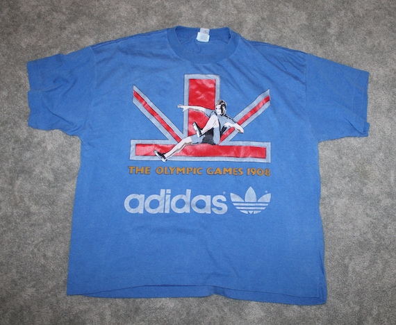 Vintage 80er Jahre Bekleidung Adidas Sportswear Olympia 1908 London Herren  Größe Medium / Oversized Damen Retro Logo Print Kurzärmeliges T Shirt -  Etsy.de