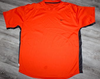 ヴィンテージ 2000 年代 衣類 y2k ナイキ エア スポーツウェア ブランド メンズ ラージサイズ / オーバーサイズ レディース レトロ ドライフィット ミニ スウッシュ ロゴ 半袖 T シャツ