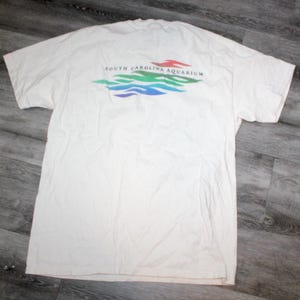 Vintage 90s Clothing Hilton South Carolina Beach Aquarium Men Size Large / Oversized Womens Retro Water Print Short Sleeve Crewneck T Shirt