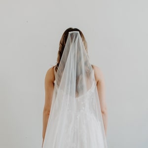 Soft MINIMAL CHAPEL Veil 85 Long Classic Single Tier Simple Raw Edge Bridal Minimalist Wedding Barely There White, Ivory, Light Ivory image 1