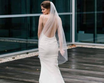 Soft KNEE Single Tier Layer Simple Raw Edge Bridal Knee Length (48