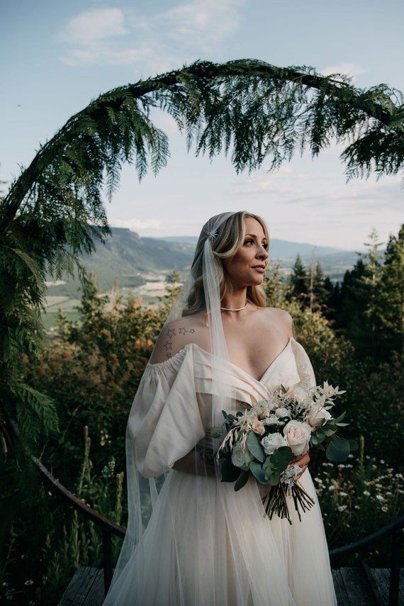 AUGUSTINE | Juliet cap veil with flowers