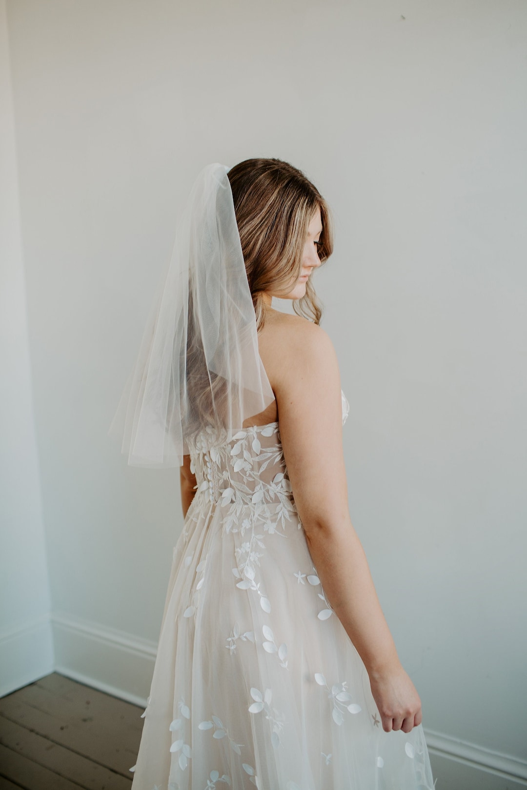 Soft Shoulder Single Tier 1T Wedding Veil With Raw Cut Edge, 23