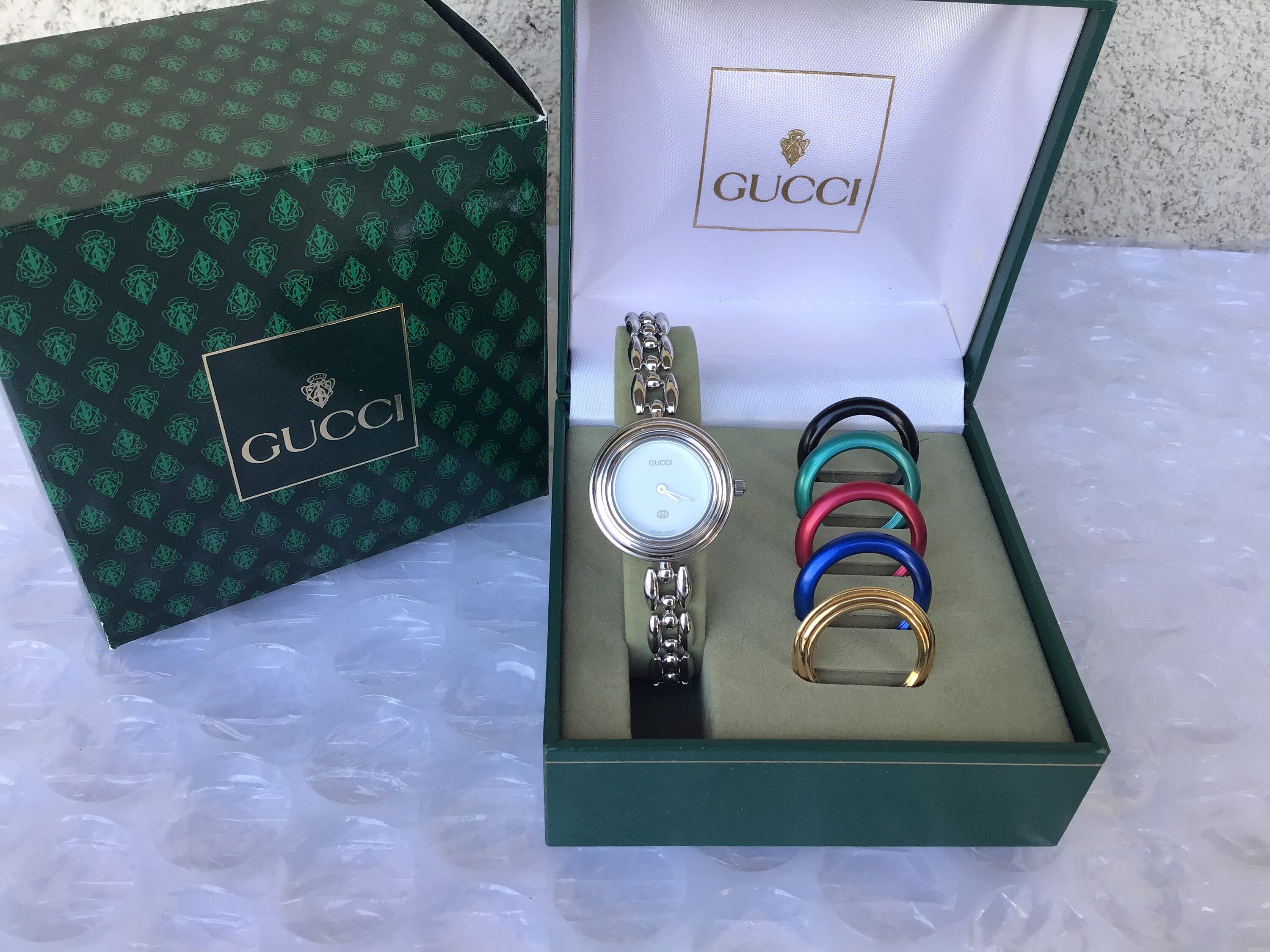 vintage gucci watch 1990s