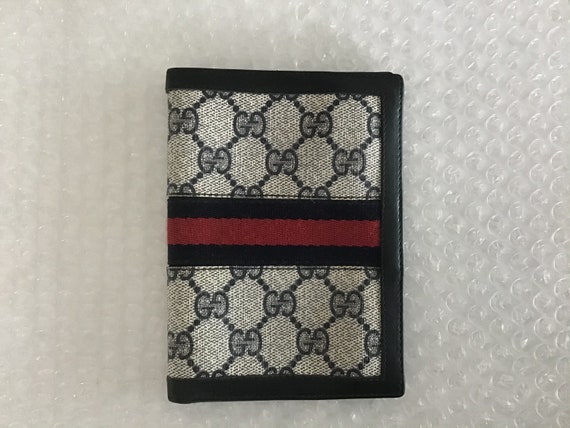 gucci passport cover
