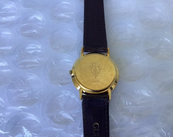 1990's Old Vintage Gucci 3000M Men's or Unisex Watch Gold Tone