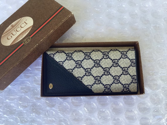 Authenticated Used Gucci Card Case/Business Holder GUCCI GG