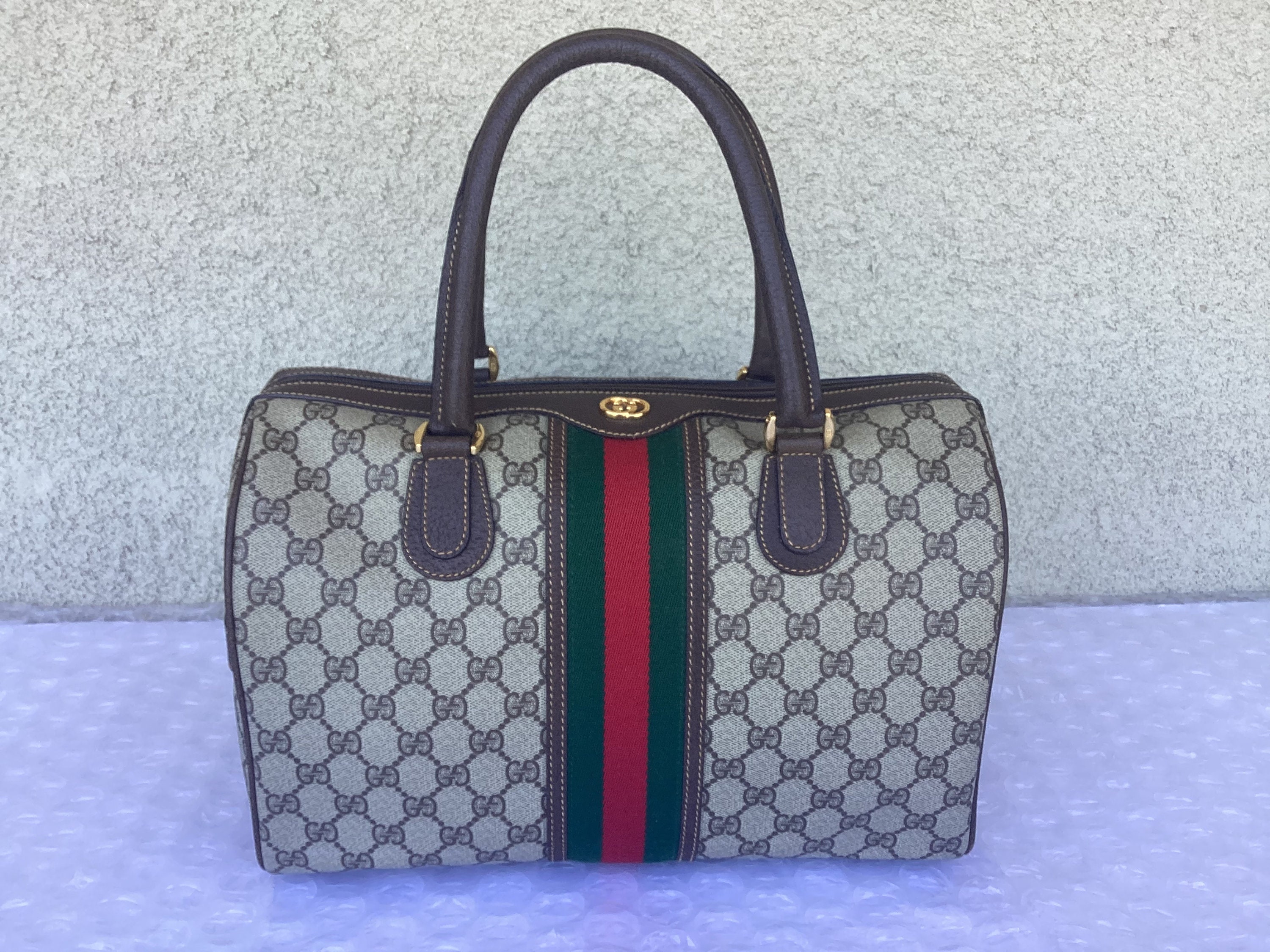 Vintage Authentic Gucci Doctor Bag / Cross Body Bag – Webbed GG –  Excellent