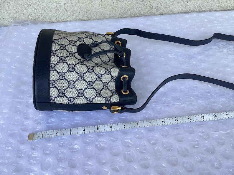 Vintage Gucci Crossbody Small Bucket Bag Drawstring Closure Blue Canvas Preowned Condition. image 4