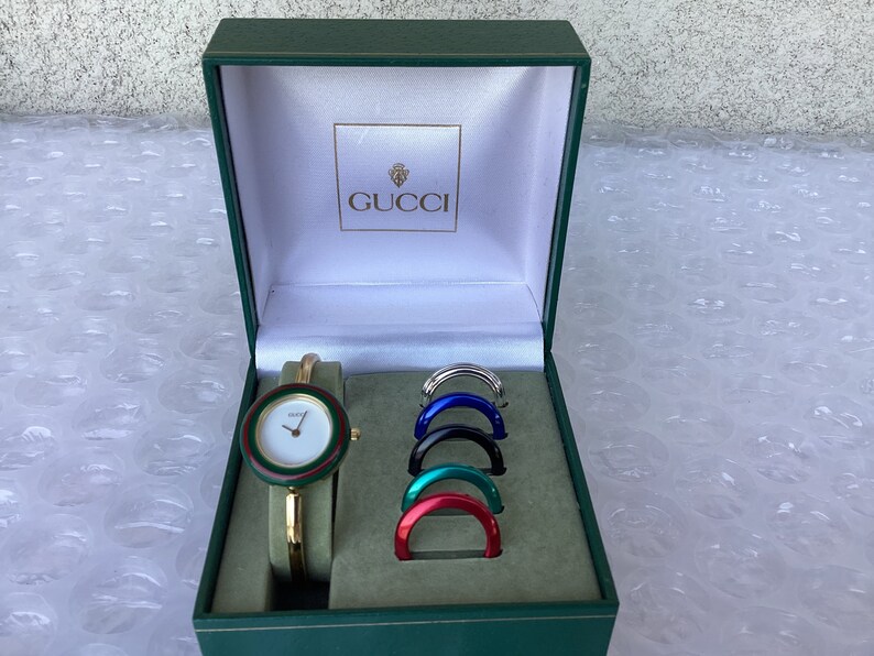 Vintage Gucci Interchangeable Bezel Bangle Watch Gold Tone Mint Condition 