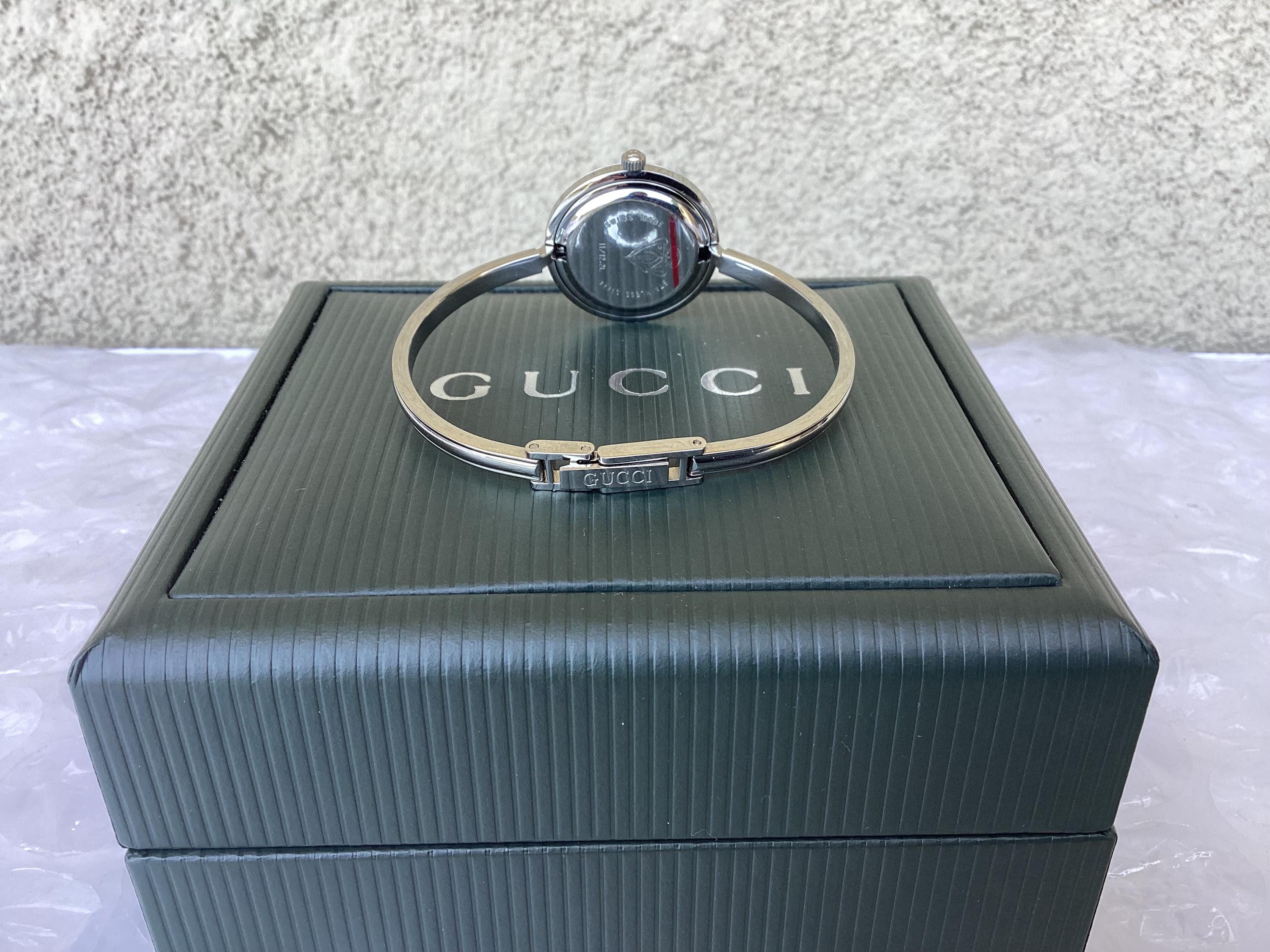 Vintage Gucci Bangle Watch: 1990 display picture 1