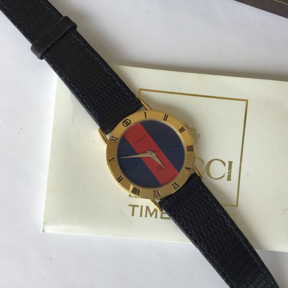 red gucci watch