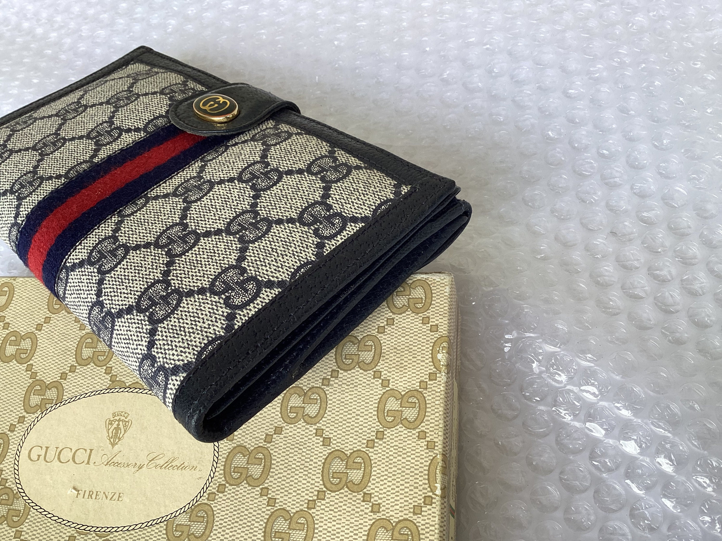Gucci 1990's Old Vintage Long Trifold Wallet