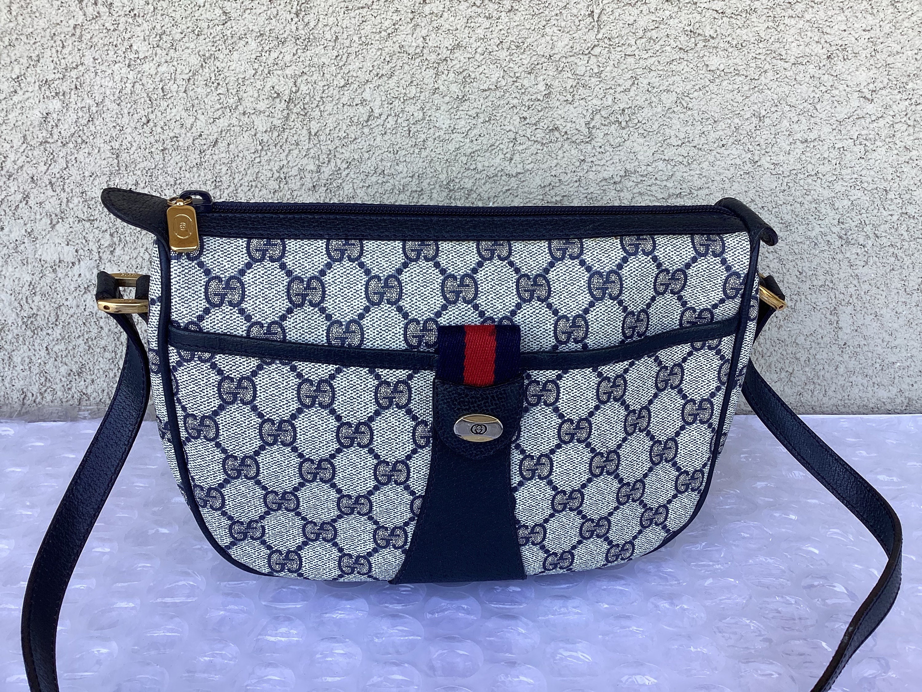 Vintage Gucci 1980s Clutch Blue Canvas Mint Exterior -  Sweden