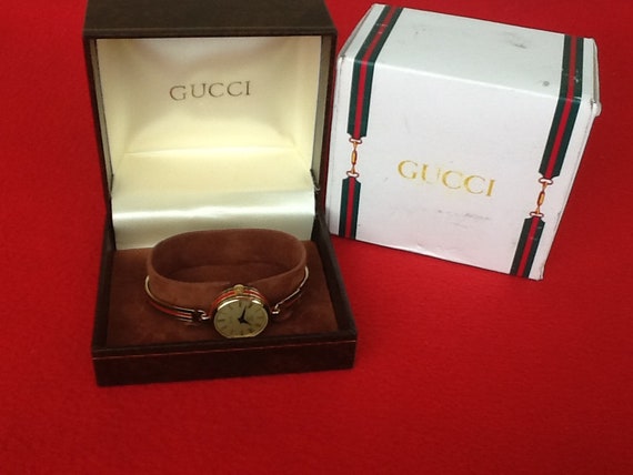 Vintage Gucci Bangle Enameled Red and Green Watch… - image 2