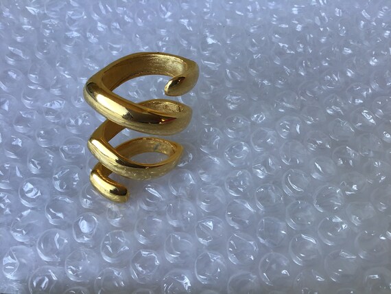 Vintage Scarf Holder/Ring Gold Tone Mint Condition - image 5