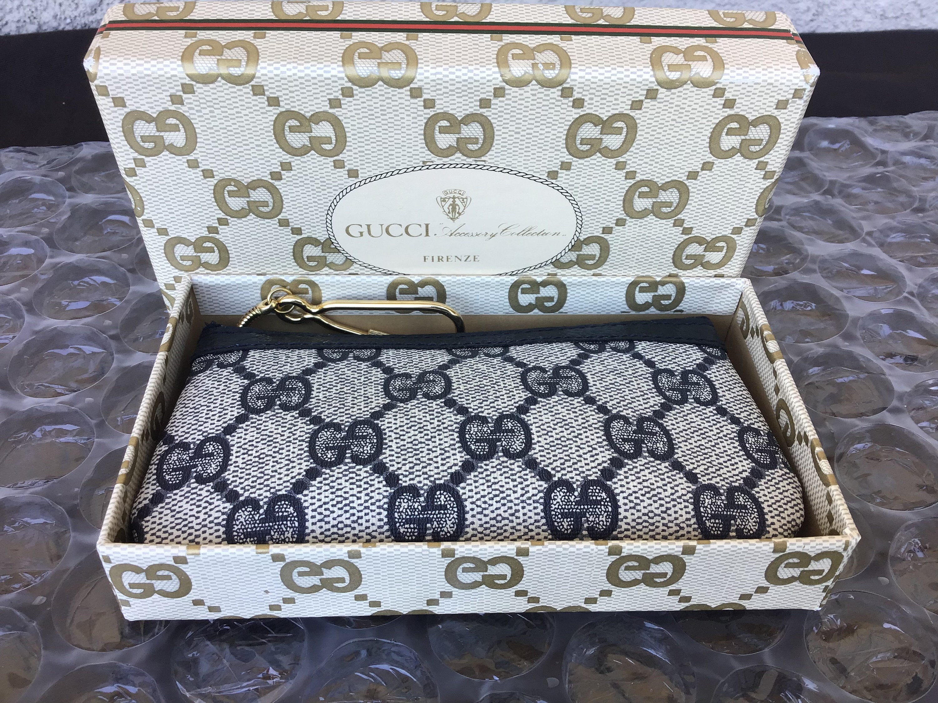 Brand New Vintage Authentic Gucci Key Case 