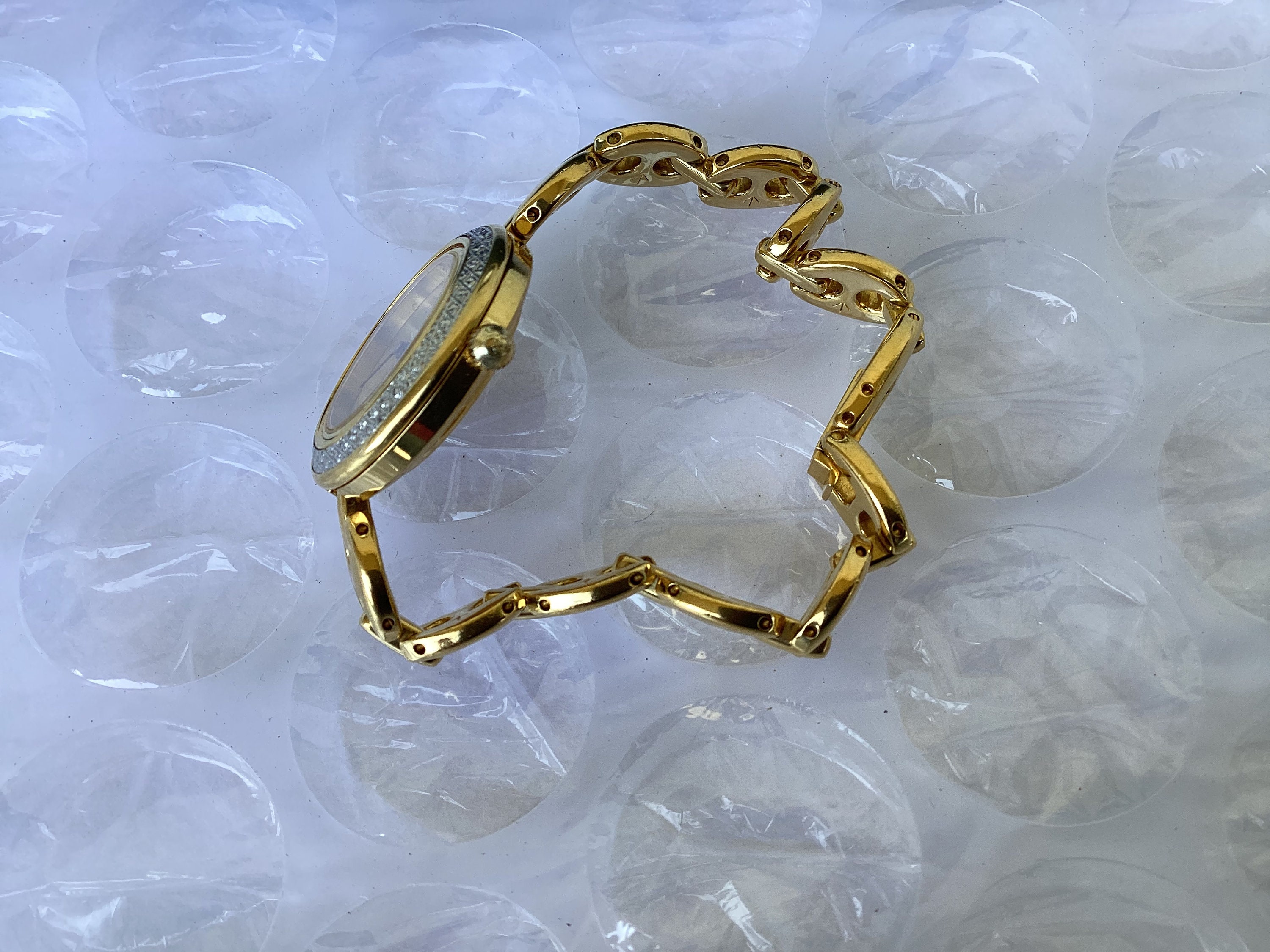 Vintage Gucci Interchangeable Bezel Bracelet Watch Gold Tone 