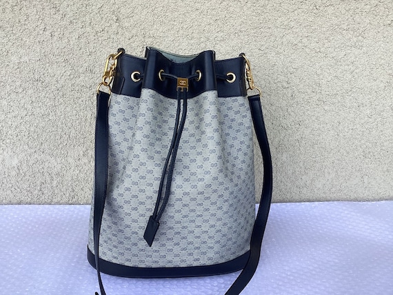 My mom just gifted me her vintage Gucci from the 90s! : r/handbags