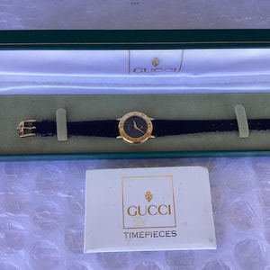Vintage Gucci 3000L ladies Watch Black Dial Gold Tone Great Preowned Condition