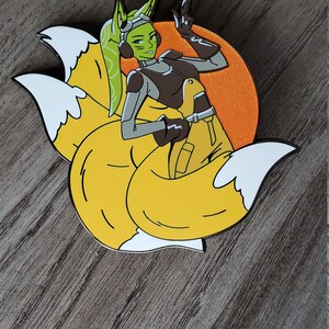 Foxy Hera Emaille Pin van Tomorrowland Design afbeelding 2