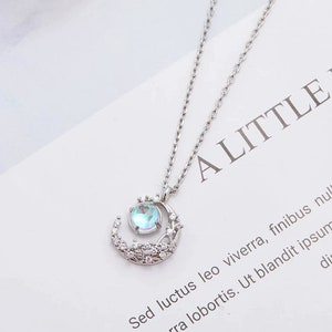 Moonstone Silver Necklace, Elegant Moonstone Necklace, Crescent Moonstone Necklace, Valentine's Day Gift for Her, Birthday Gift